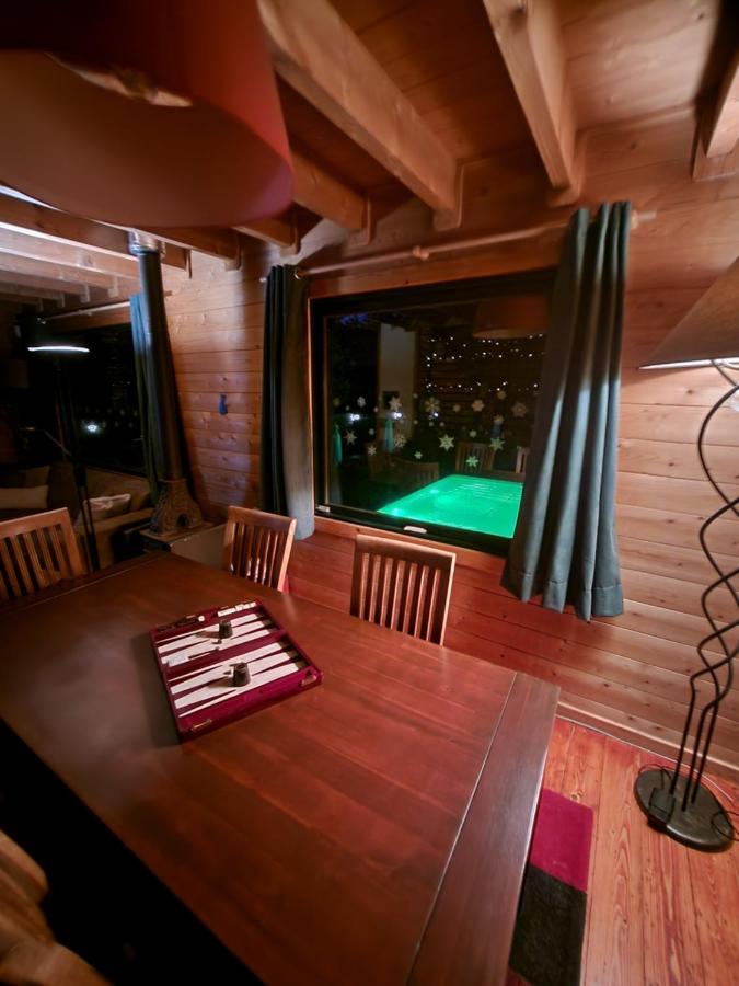 Le Chalet Du Cerf - Chambre D'Hote Somme-Leuze Exterior photo