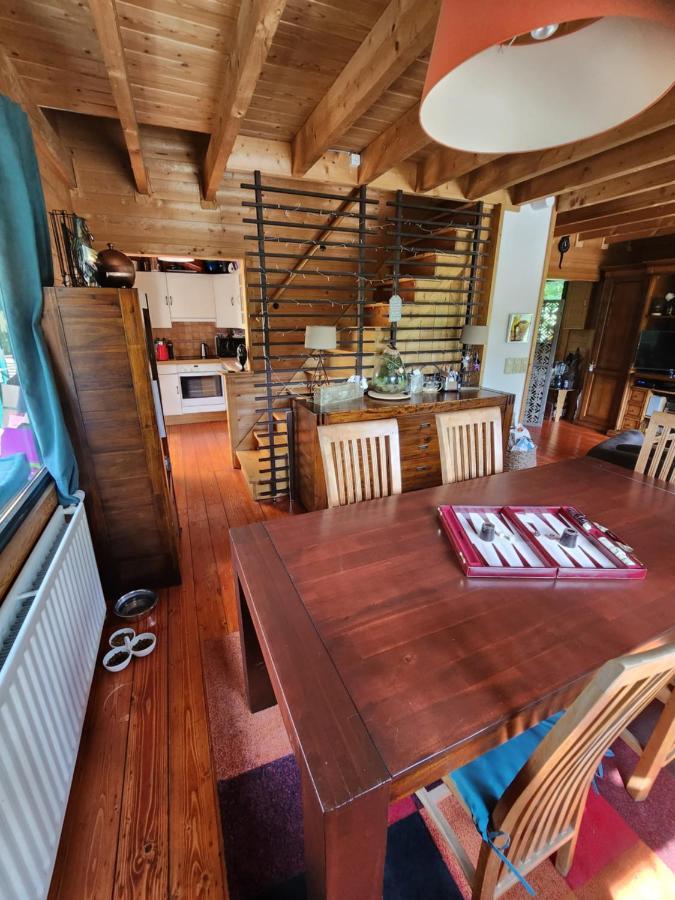 Le Chalet Du Cerf - Chambre D'Hote Somme-Leuze Exterior photo